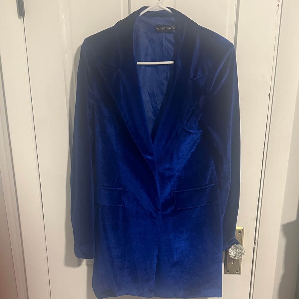 PrettyLittleThing Deep Blue Velvet Blazer